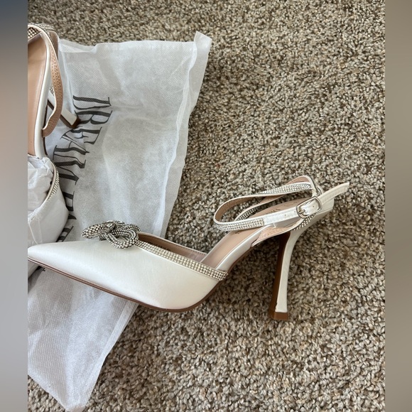 Dream Pairs White Sparkly Bow Heels - Size 9 - NWT 🤍😍 - Picture 7 of 8